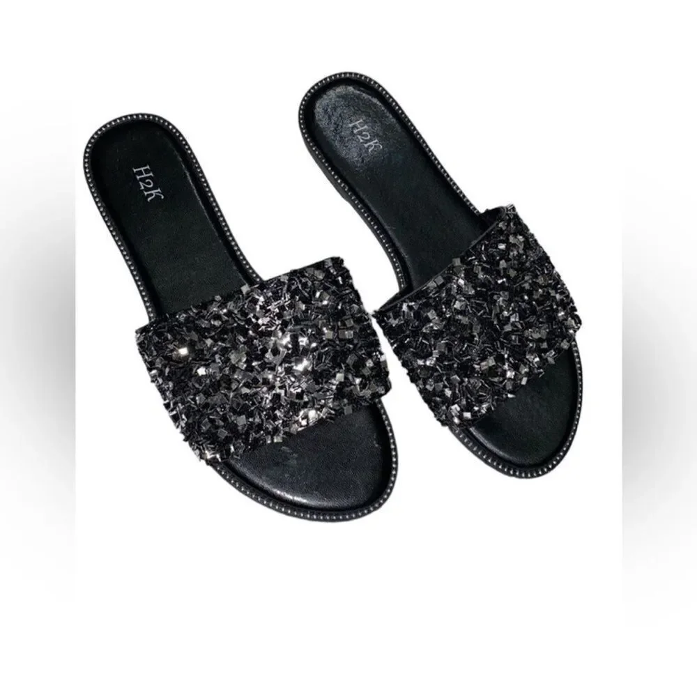 Women's Black Flat Slip-on Sandal(Size 9)